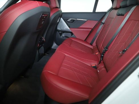 Used 2025 BMW i5 xDrive40 w/ Premium Package image 16