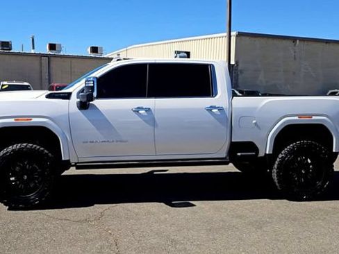 Used 2025 GMC Sierra 3500 Denali Ultimate AWD/4WD image 6
