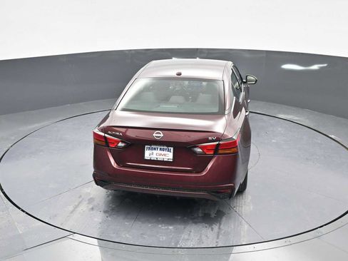 Used 2024 Nissan Altima 2.5 SV image 25