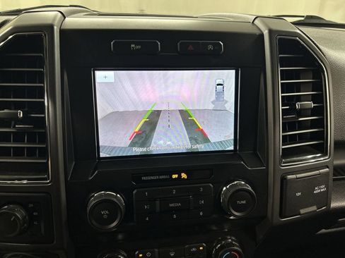 Used 2019 Ford F150 XLT w/ Equipment Group 302A Luxury AWD/4WD image 15