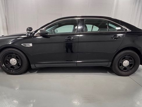 Used 2017 Ford Taurus Police Interceptor AWD image 8