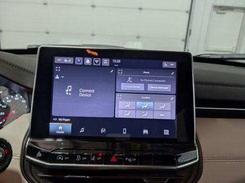 Used 2025 Jeep Compass Limited AWD/4WD image 20