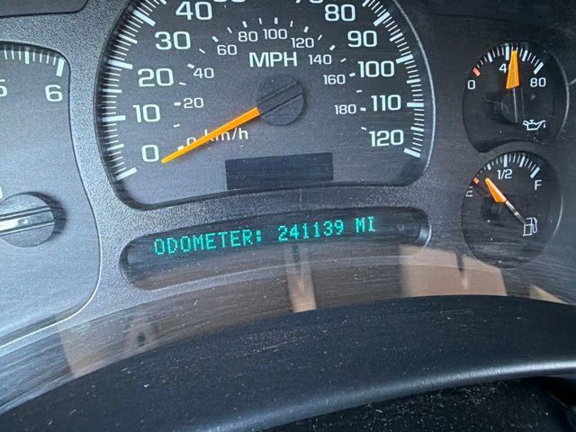 Used 2005 GMC Sierra 1500 SLE w/ Off-Road Package AWD/4WD image 12