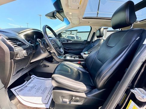 Used 2019 Ford Edge Titanium w/ Equipment Group 301A AWD/4WD image 10