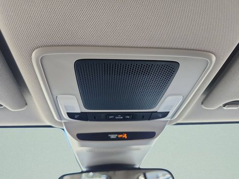 New 2027 Honda HR-V LX image 17