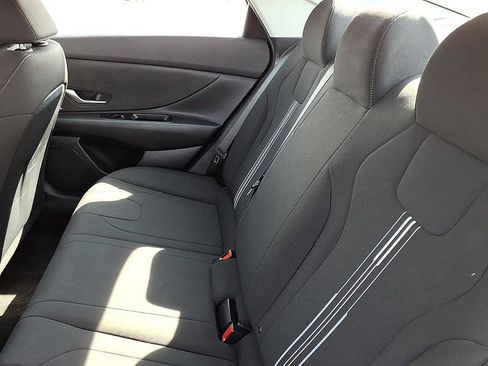 Used 2023 Hyundai Elantra SEL image 17