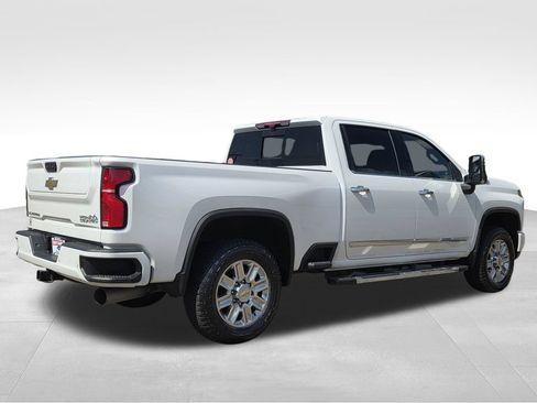 Used 2024 Chevrolet Silverado 2500 High Country w/ High Country Premium Package AWD/4WD image 6