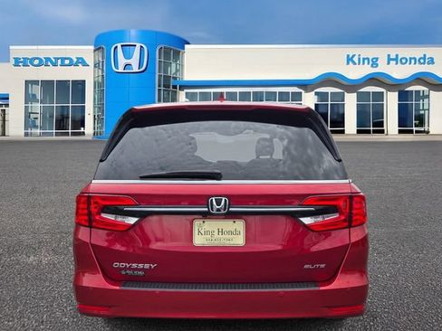 Used 2024 Honda Odyssey Elite image 8