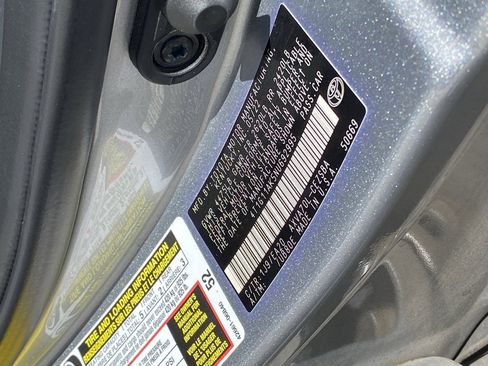 Used 2022 Toyota Camry SE image 9