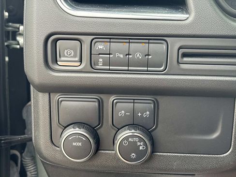 Used 2024 Chevrolet Tahoe LT image 27