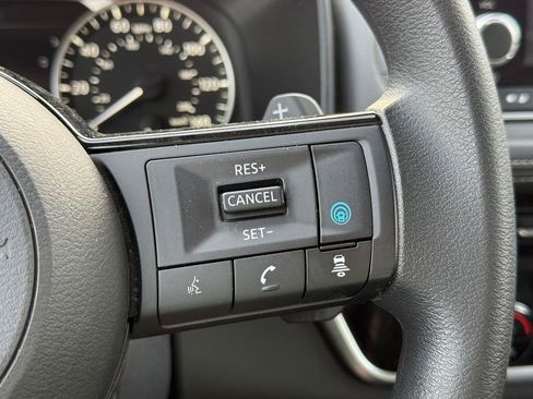 Certified 2021 Nissan Rogue SV image 17