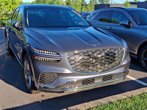 Used 2026 Genesis GV70 2.5T Select AWD/4WD image 2