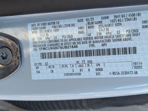 Used 2025 Ford Escape Active AWD/4WD image 35