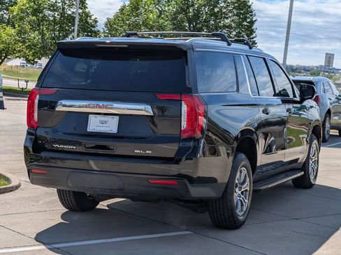 Used 2023 GMC Yukon XL SLE AWD/4WD image 6