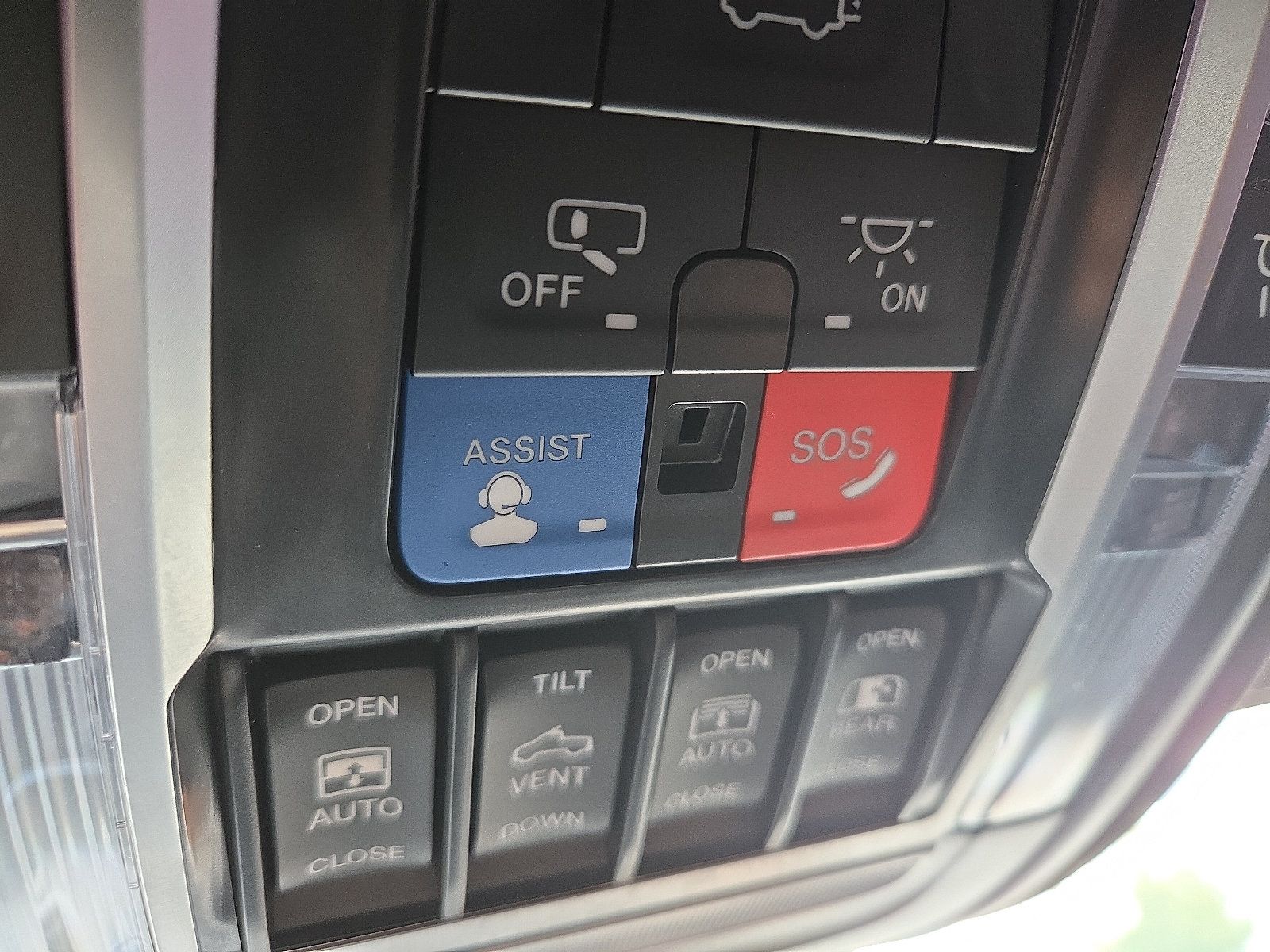 Used 2024 RAM 1500 Limited AWD/4WD image 21