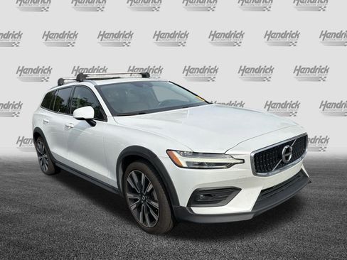 Used 2021 Volvo V60 T5 Cross Country w/ Climate Package AWD/4WD image 2