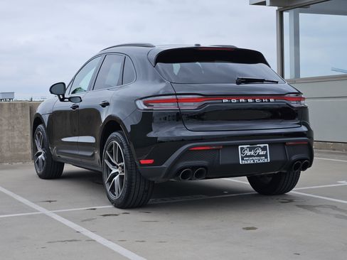 Certified 2026 Porsche Macan image 3