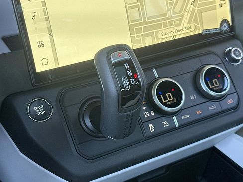 New 2026 Land Rover Defender 110 X-Dynamic SE AWD/4WD image 15