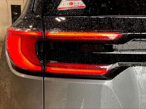 New 2026 GMC Acadia Elevation w/ Elevation Premium Package FWD image 14
