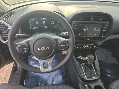 Used 2024 Kia Soul LX w/ Option Group 015 image 18