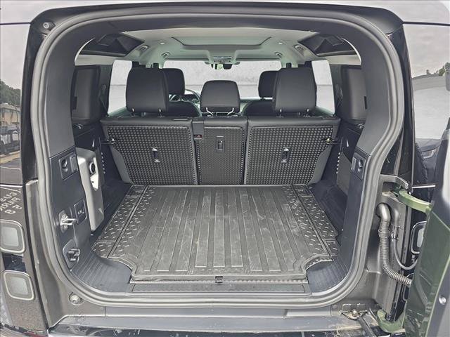 New 2026 Land Rover Defender 110 S AWD/4WD image 12