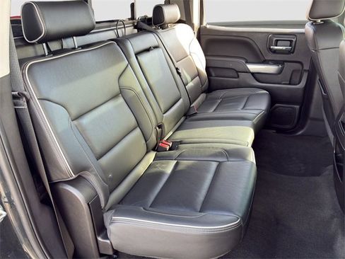 Used 2018 Chevrolet Silverado 1500 High Country image 18