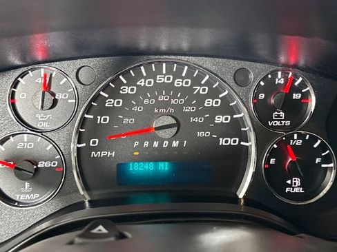 Used 2024 Chevrolet Express 2500 w/ Driver Convenience Package image 18