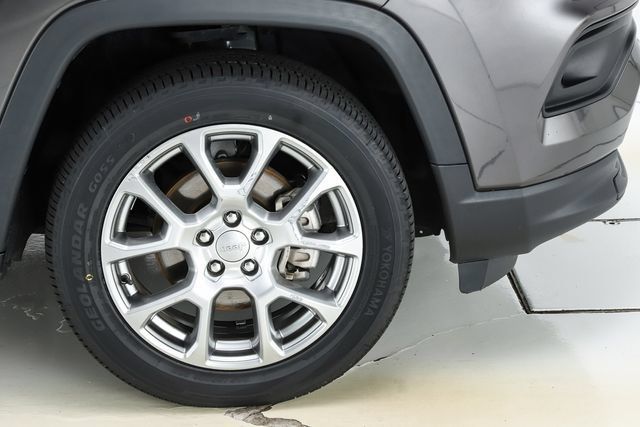 Used 2022 Jeep Compass Latitude AWD/4WD image 18