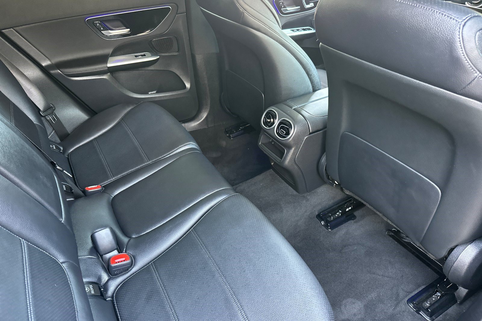 Certified 2025 Mercedes-Benz GLC 350e 4MATIC image 36