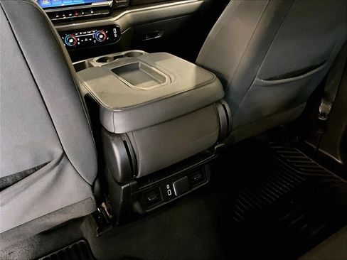 Used 2023 Chevrolet Silverado 1500 LT AWD/4WD image 28