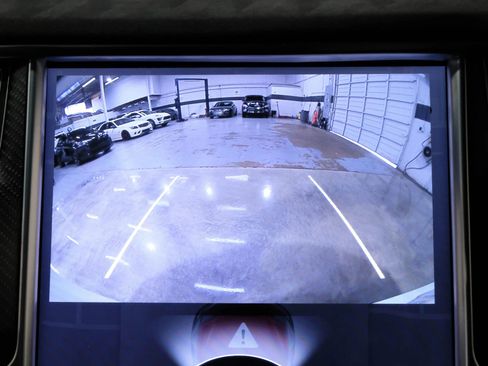 Used 2016 Tesla Model X P90D image 23