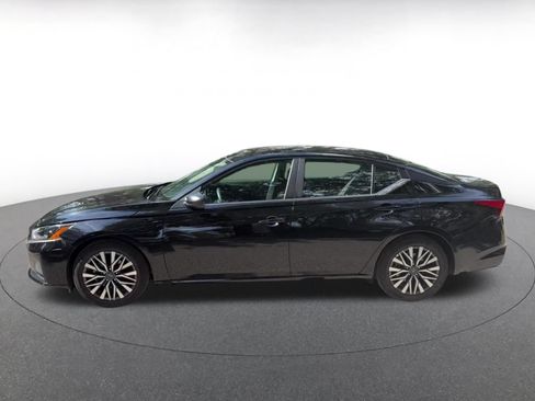 Used 2026 Nissan Altima 2.5 SV FWD image 8