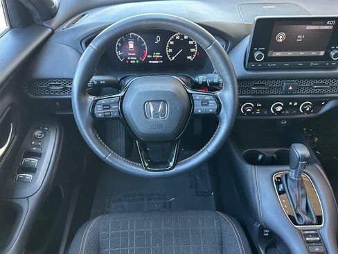 Used 2025 Honda HR-V Sport image 13