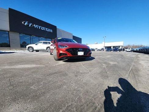 Used 2023 Hyundai Sonata SEL image 1