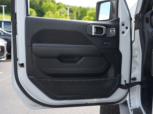 Used 2021 Jeep Gladiator Overland w/ Popular Equipment Package AWD/4WD image 14