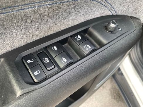 Used 2024 Jeep Compass Latitude AWD/4WD image 11