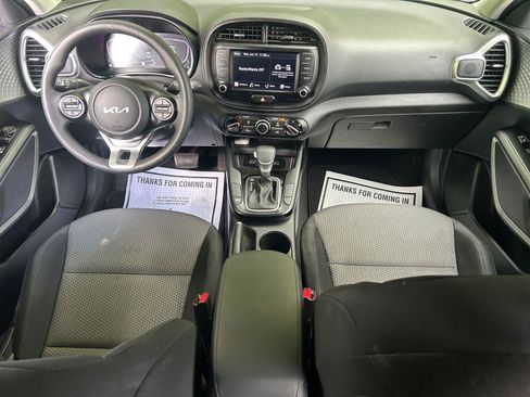 Used 2023 Kia Soul LX w/ Option Group 015 FWD image 10