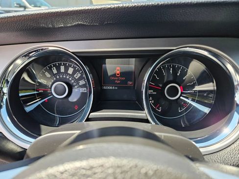 Used 2014 Ford Mustang Premium RWD image 34