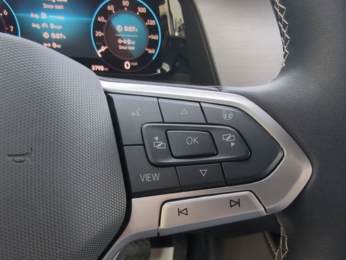 Used 2025 Volkswagen Atlas Cross Sport SE image 19