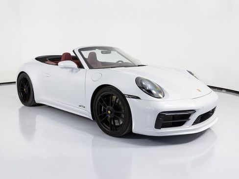 Certified 2023 Porsche 911 Carrera GTS image 9