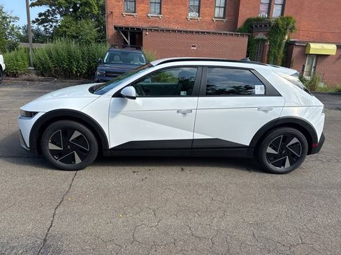 New 2025 Hyundai Ioniq 5 SEL image 4
