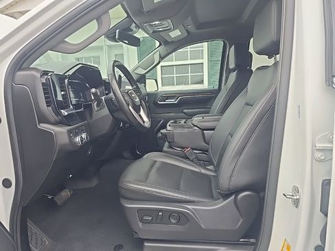 Used 2025 GMC Sierra 1500 SLT image 14