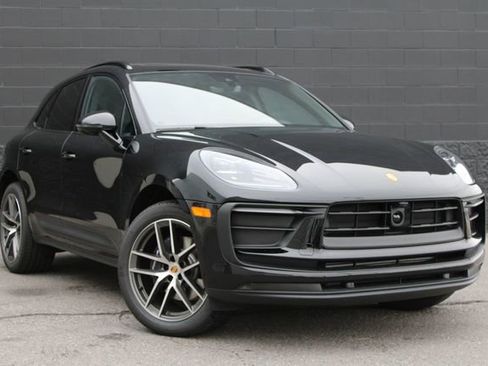 Used 2026 Porsche Macan AWD/4WD image 7