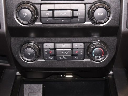 Certified 2020 Ford F150 XLT w/ Equipment Group 302A Luxury image 29