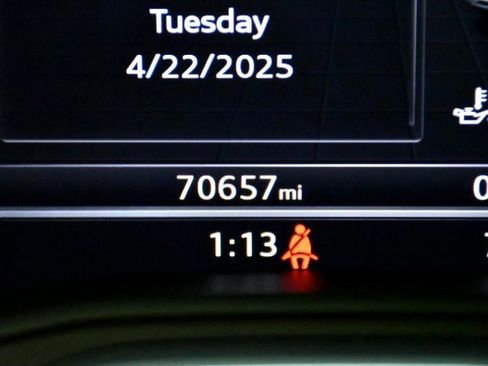 Used 2018 Audi Q5 Prestige w/ Prestige Package image 24