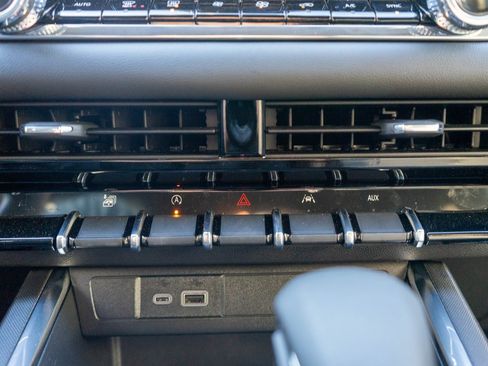 New 2026 GMC Canyon Elevation w/ Convenience Package image 26