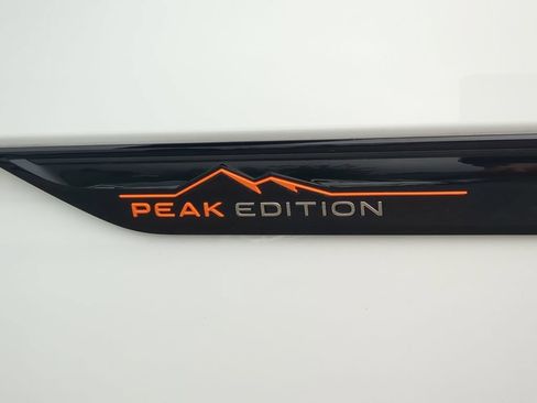 Certified 2025 Volkswagen Atlas Peak Edition SE AWD/4WD image 14