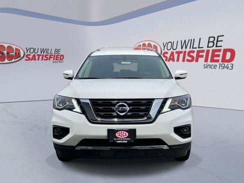 Used 2018 Nissan Pathfinder SV AWD/4WD image 2
