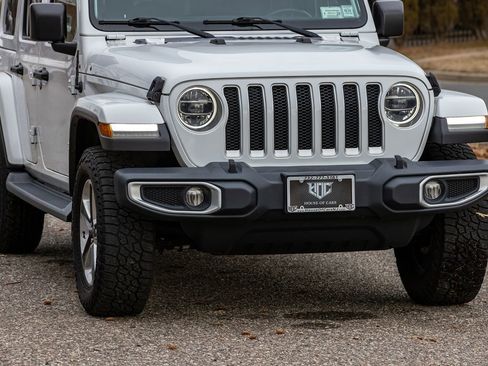 Used 2020 Jeep Wrangler Unlimited Sahara image 6