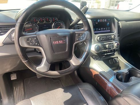 Used 2018 GMC Yukon XL SLT RWD image 10